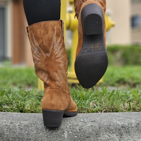 Women's Western Cowboys Boots Tan Color - Picture 6 of 7